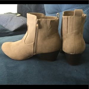 Tan Torrid ankle boots, size 9, nwot